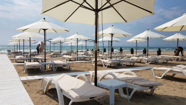 Parasol zewnętrzny Palladium, okrągła kopuła. Średnica kopuły 2,5m - obrazek 3