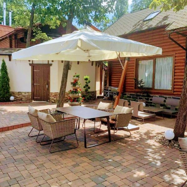 Parasol zewnętrzny wspornikowy „XL” 3x4m, jednokopułowy, kopuła prostokątna