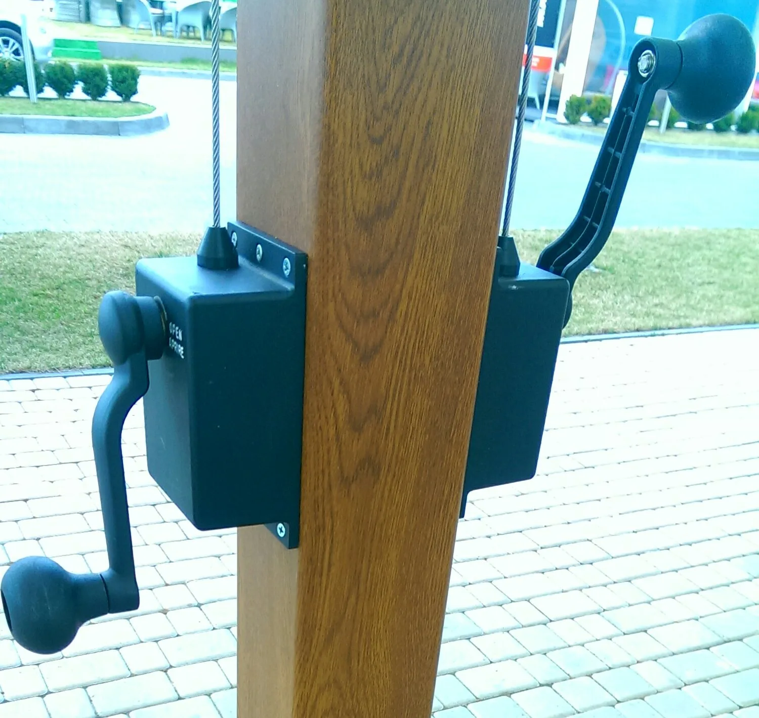 Parasol zewnętrzny wspornikowy „Double Lux”, podwójna kopuła 3x8m, 4x6m - obrazek 3