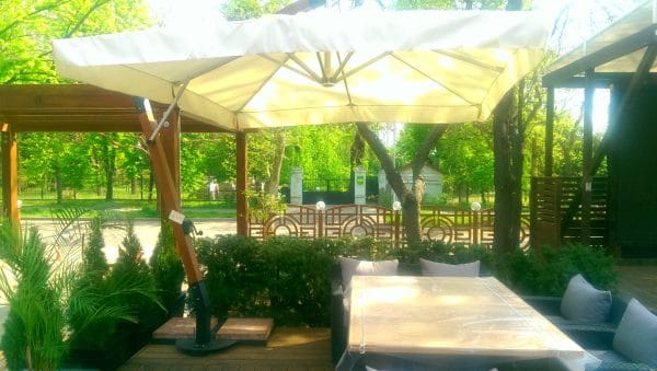 Parasol zewnętrzny wspornikowy „XL”, jednokopułowy, kwadratowa kopuła 3x3m - obrazek 2